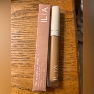 NEW WITH BOX Ilia True Skin Serum Concealer SC3.5 Chia